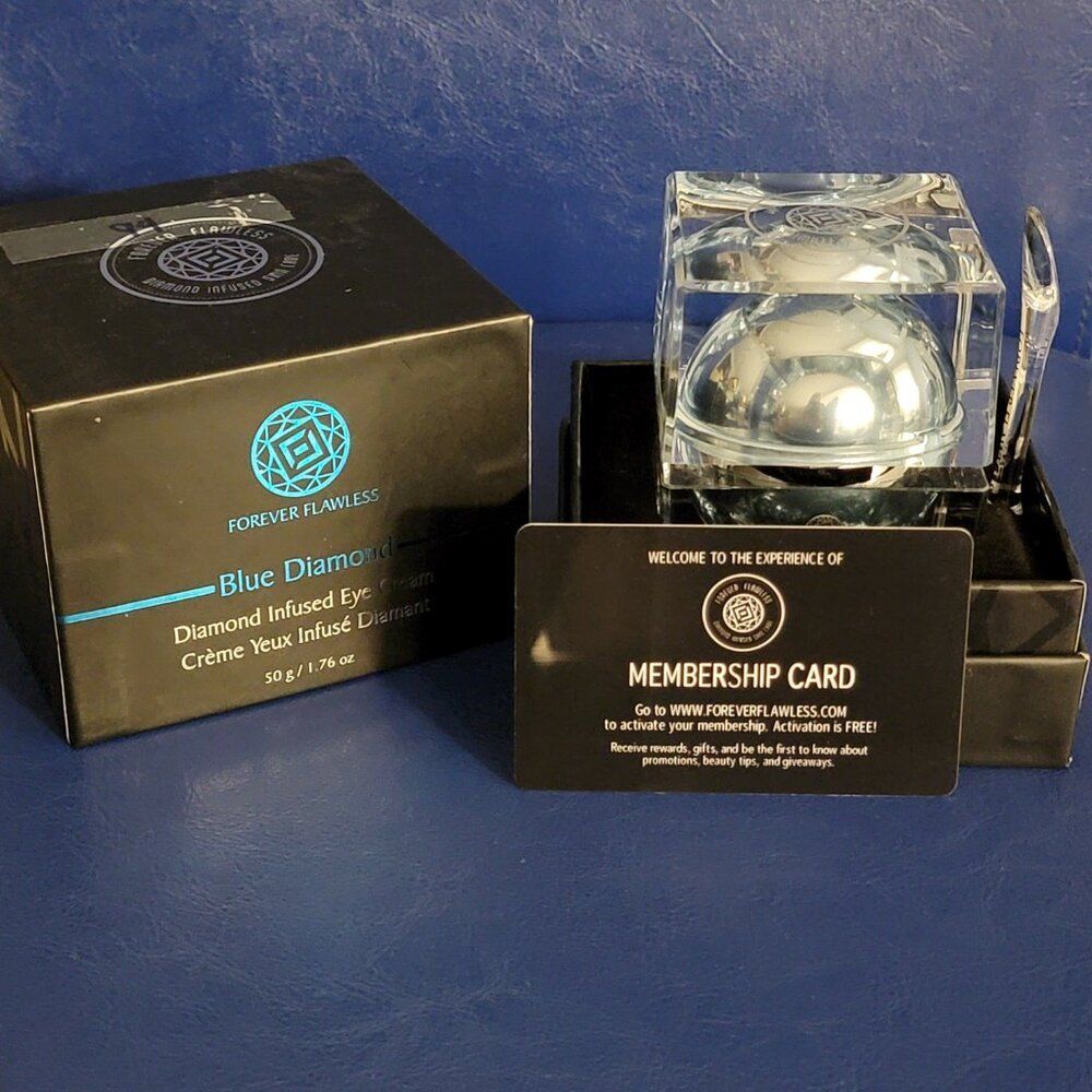 Forever Flawless Blue Diamond Eye Cream - Picture 4 of 11